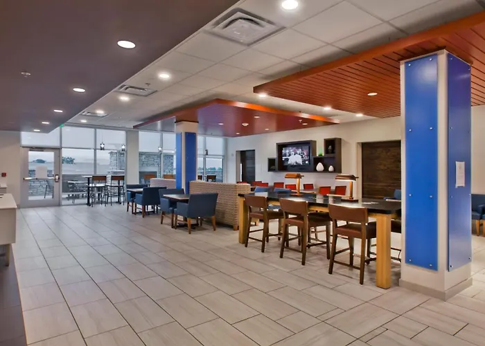 Holiday Inn Express & Suites - Green River, An Ihg Hotel