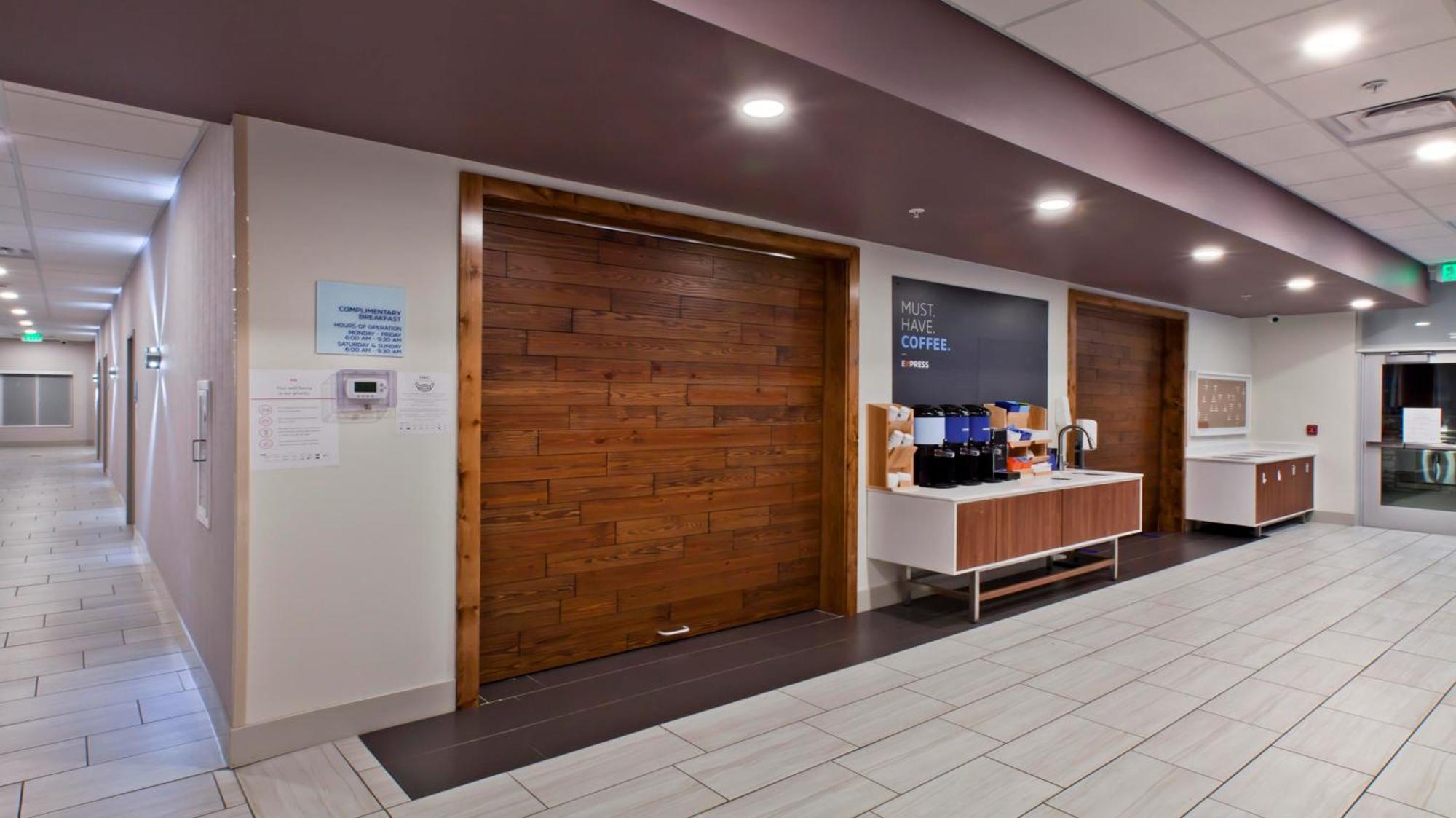 Hotel Express & - River, An Ihg 2*