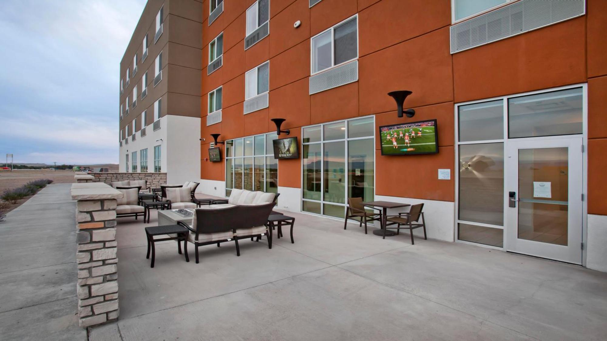 Express & - River, An Ihg Hotel 2*