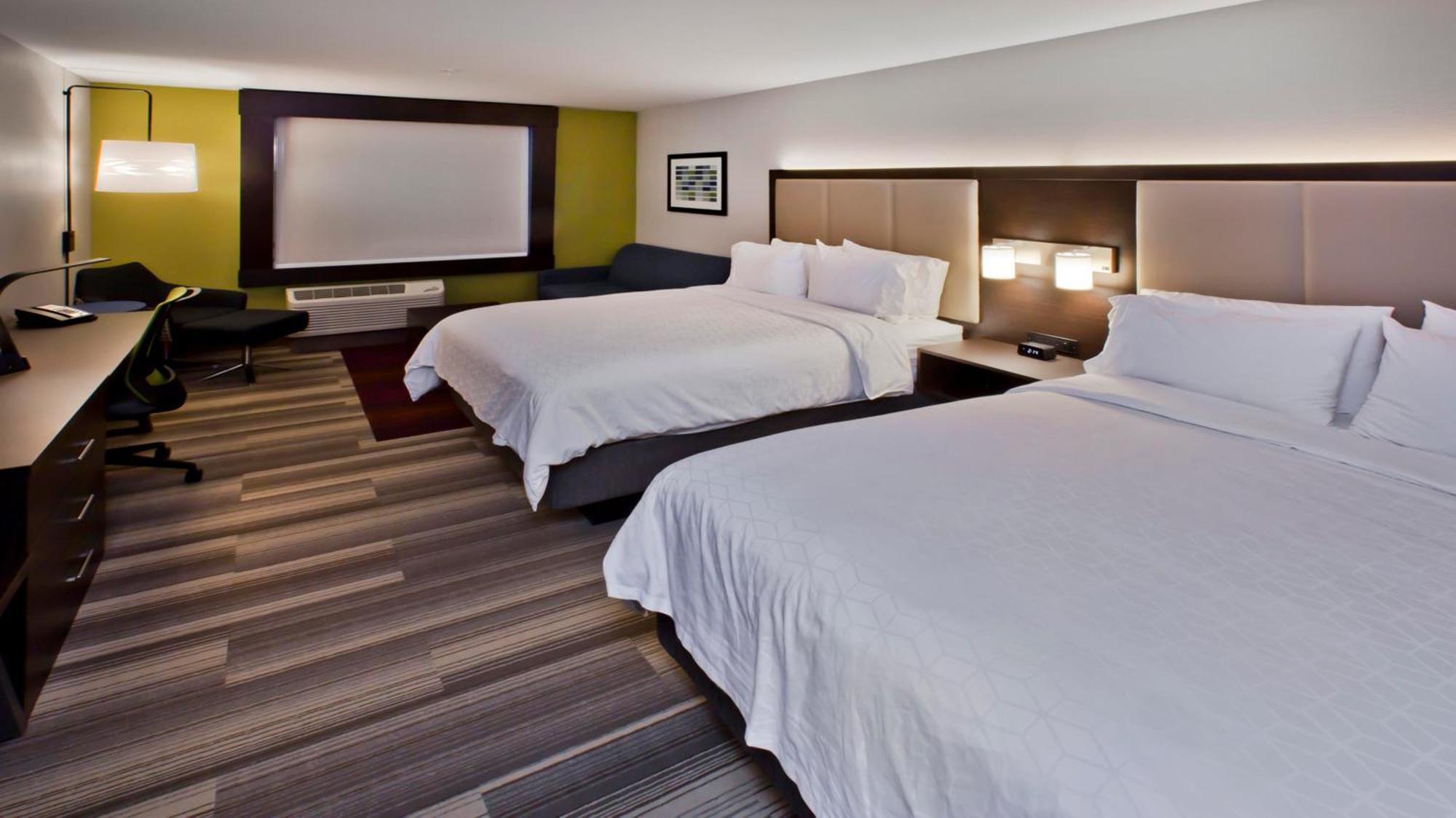 Express & - River, An Ihg 2* Green River