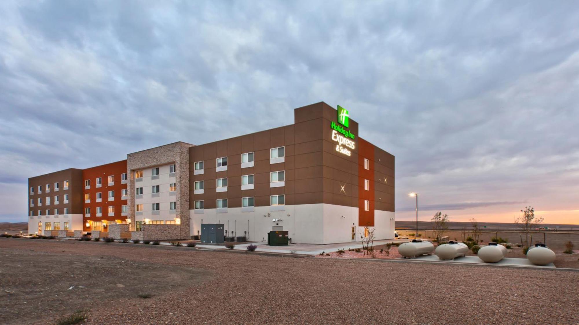 Express & - River, An Ihg